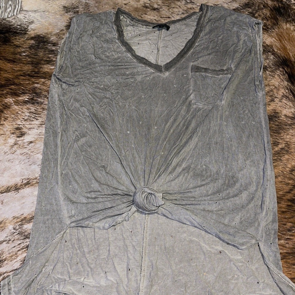 Boutique tank tee